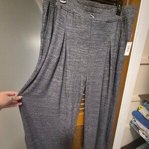 Casual wide legged pants
